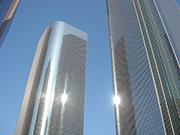 都会のストレスは脳に影響